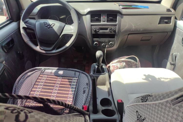 Used Wuling Rongguang S 2022 1.2L Base Version 5-Seater LSI