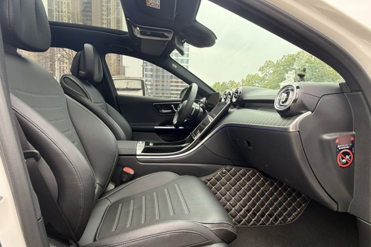 Used Mercedes-Benz C-Class 2022 Restyled C 260 L Sport Edition Interior 4