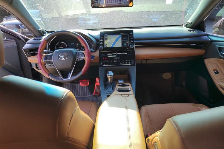 Used Toyota Avalon 2019 Dual-Engine 2.5L Limited Flagship Edition China V Standard Center Console