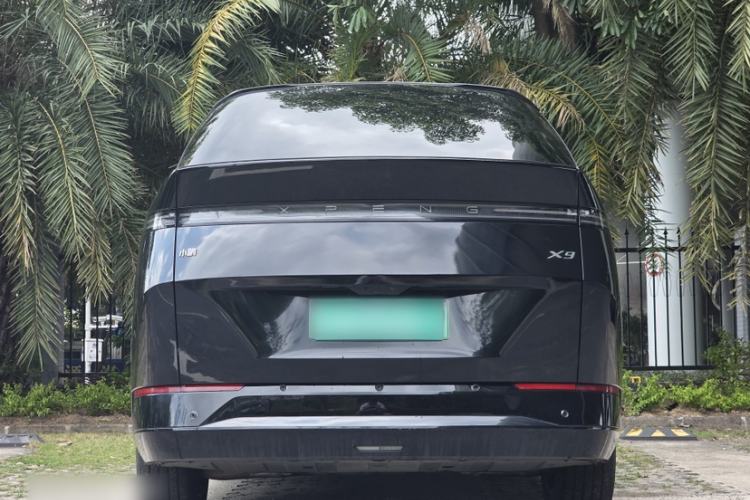 Used XPeng X9 2024 702 Ultra-Long Range Max Exterior 5