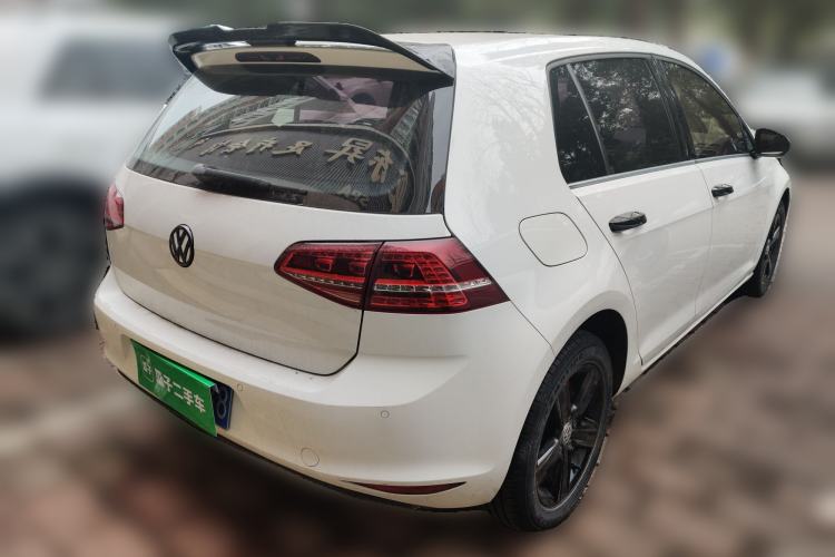 Used Volkswagen Golf 2017 1.6L Automatic Comfort Million-Vehicle Anniversary Edition