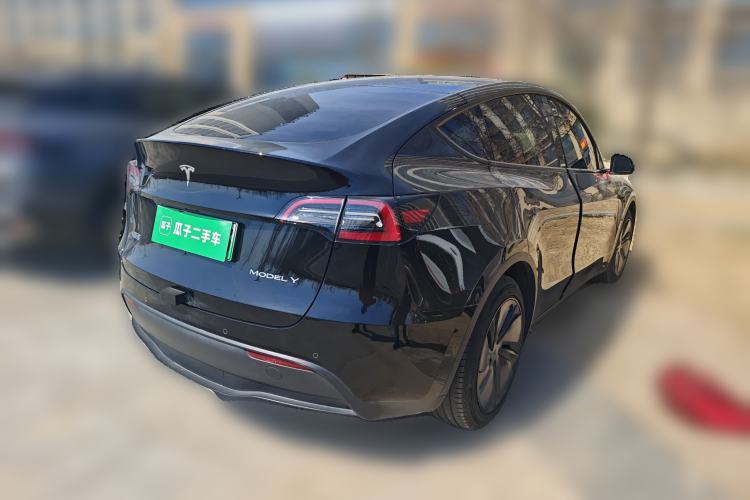 Used Tesla Model Y 2021 Long-Range All-Wheel-Drive Version