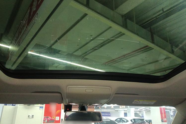 Used Volkswagen Tiguan L 2019 330TSI Automatic Two-Wheel Drive Panoramic Comfort Edition China VI Standard
