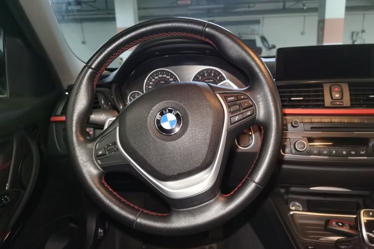 Used BMW 3 Series 2013 320i Sport Design Package
