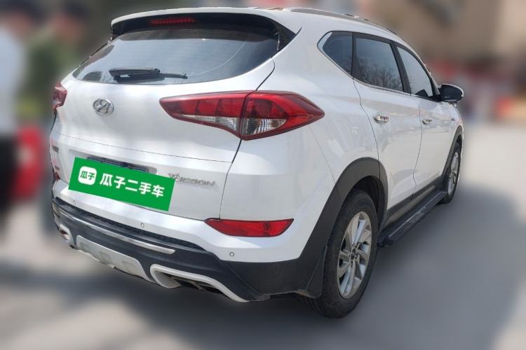 Used Hyundai Tucson 2015 1.6T Dual-Clutch Two-Wheel-Drive Smart Model Rear Right 45 Deg