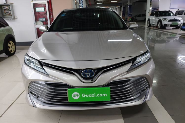 Used Toyota Camry 2019 Dual-Engine 2.5 HG Luxury Edition China VI Standard