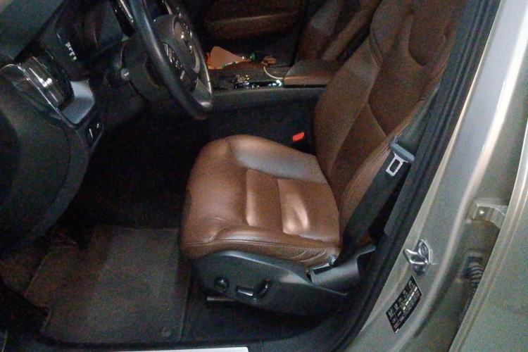 Used Volvo XC60 2020 T5 4x4 Zhiyi Luxury Edition Driver Seat