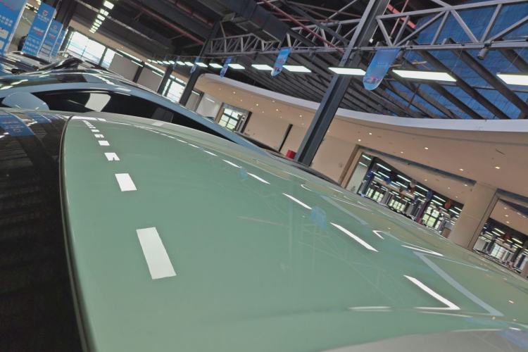 Used AION Y 2023 Younger Roof