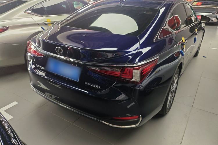 Used Lexus ES 2022 200 Excellence Edition Rear Right 45 Deg