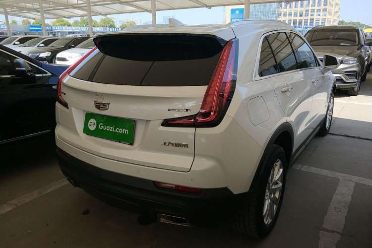 Used Cadillac XT4 2018 28T Two-Wheel Drive Tech Version