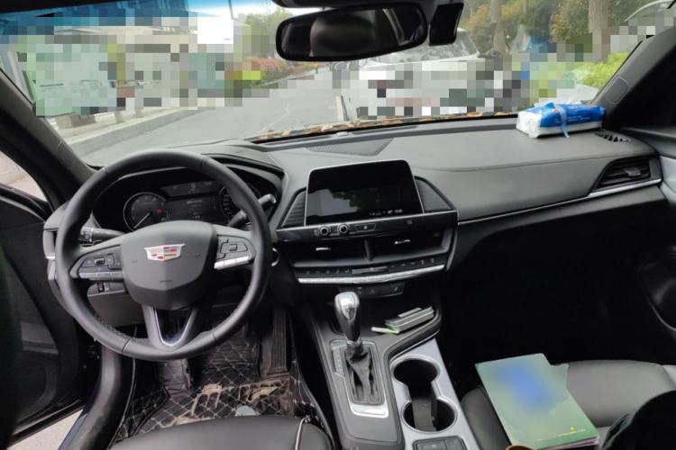 Used Cadillac CT4 2021 28T Luxury Model Center Console