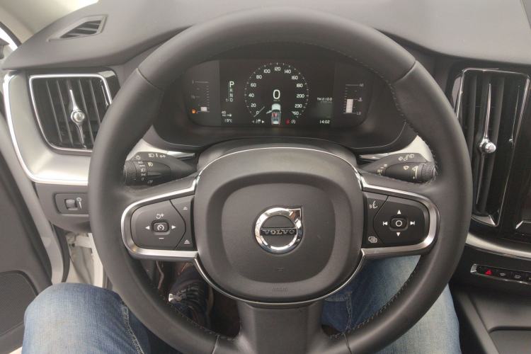 Used Volvo XC60 2020 T5 4x4 Zhiyi Luxury Edition