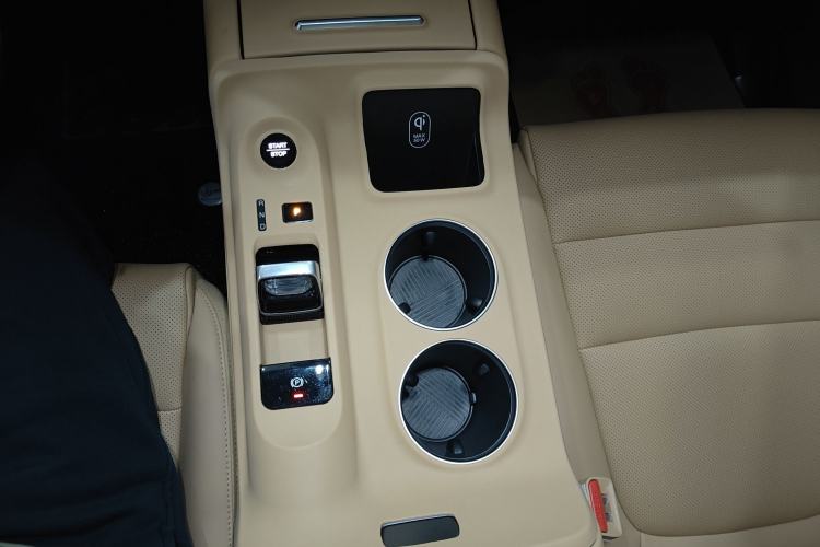 Used GAC Trumpchi E8 2024 Honor Series 2.0L Honor Edition Gear Lever