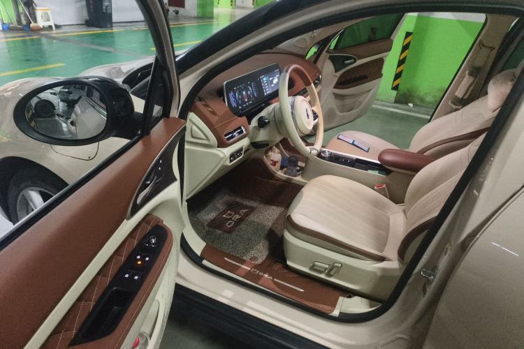 Used ORA Good Cat 2022 Morandi Edition 400km Standard Range Premium Version Lithium Iron Phosphate
