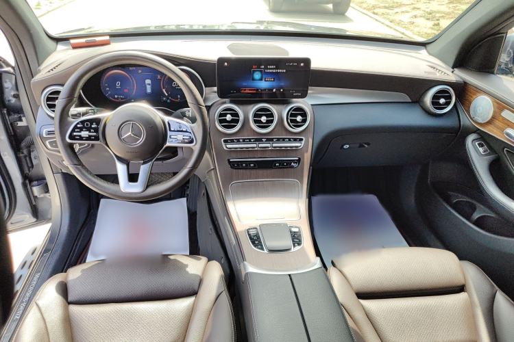 Used Mercedes-Benz GLC 2021 GLC 300 L 4MATIC Dynamic Model Interior 1