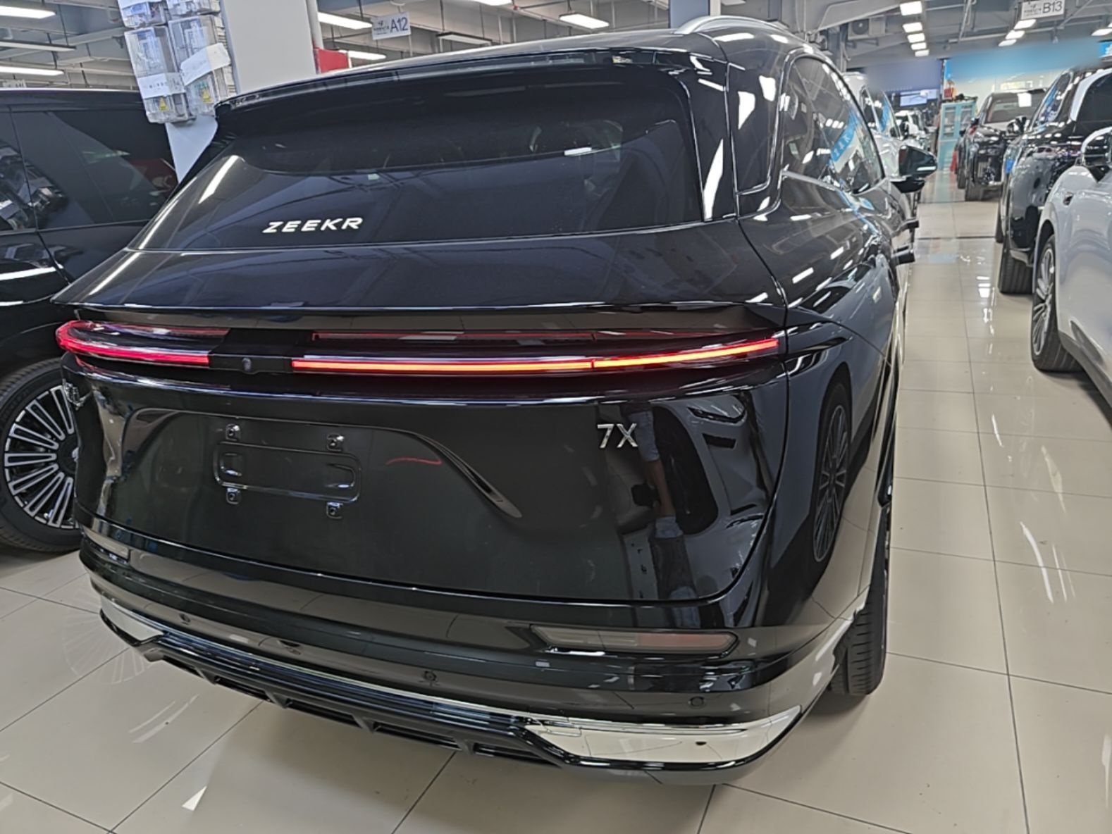 Zeekr 7X 2026 75kWh Rear-Drive MAX Edition — снимка 5