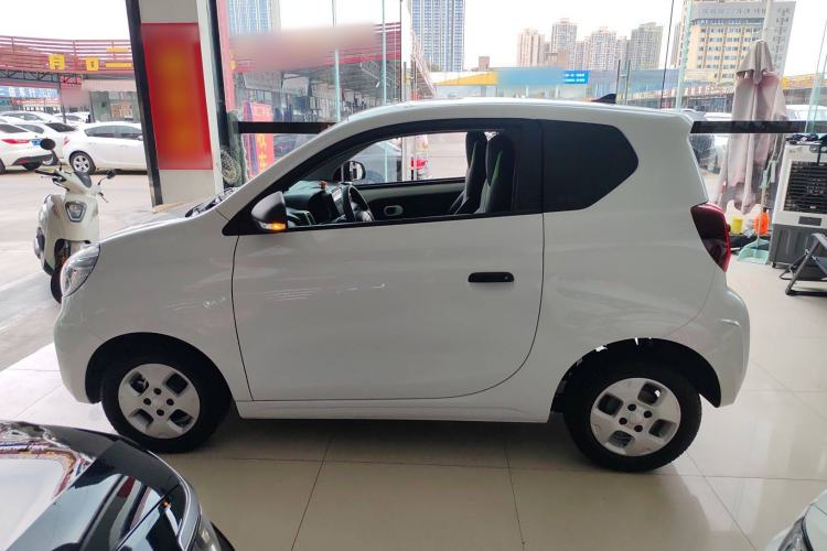 Used Roewe Clever 2021 302 km New Four-Seater Super-Efficient Version