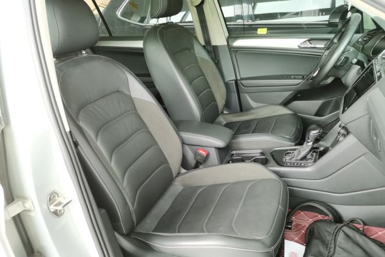 Used Volkswagen Tiguan L 2020 330TSI Automatic Two-Wheel Drive Smart Luxury Edition China VI Standard Right Front Seat