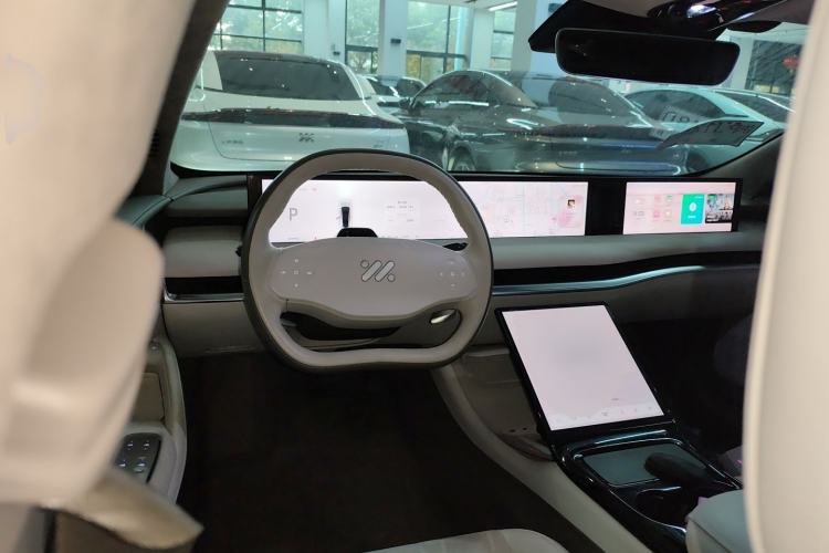 Used IM L7 2022 Dynamic Model
