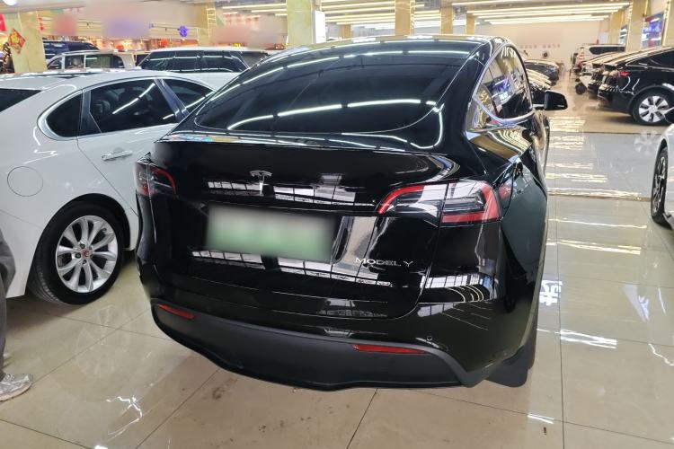 Used Tesla Model Y 2023 Rear-Wheel-Drive Version
