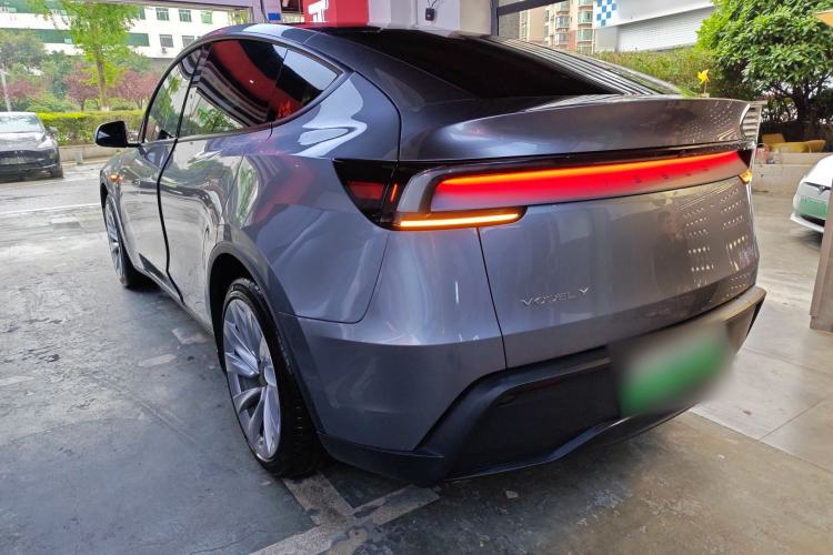 Used Tesla Model Y 2025 Rear-Wheel-Drive Version Rear Left 45 Deg