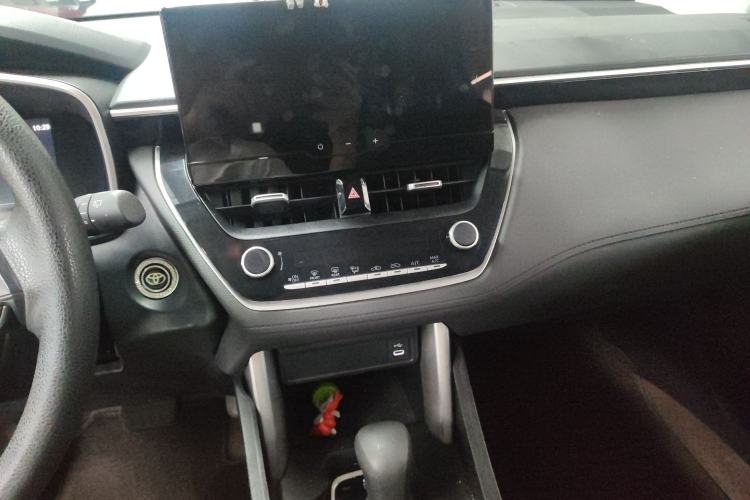 Used Toyota FRONTLANDER 2023 2.0L CVT Luxury Edition Audio And AC Panel