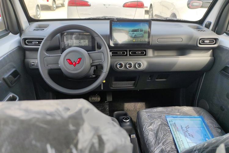 Used Wuling Zhiguang New Energy 2025 Comfort Model Center Console