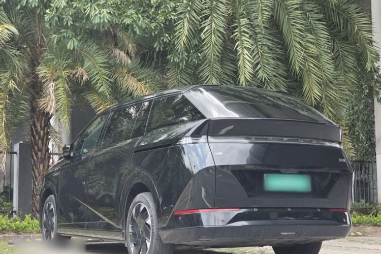 Used XPeng X9 2024 702 Ultra-Long Range Max Exterior 6