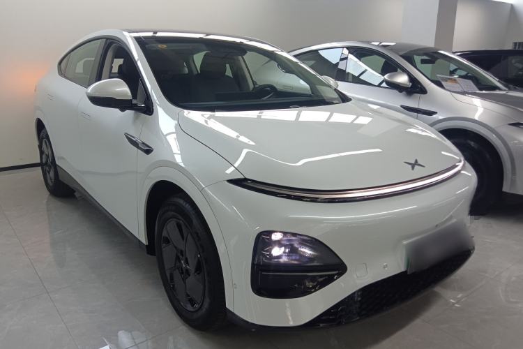 Used XPeng G6 2025 625 Long-Range Max Tech Edition Front Right 45 Deg