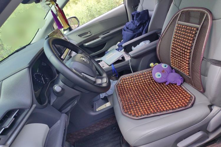 Used Toyota Granvia 2023 2.5L Hybrid Comfort Edition