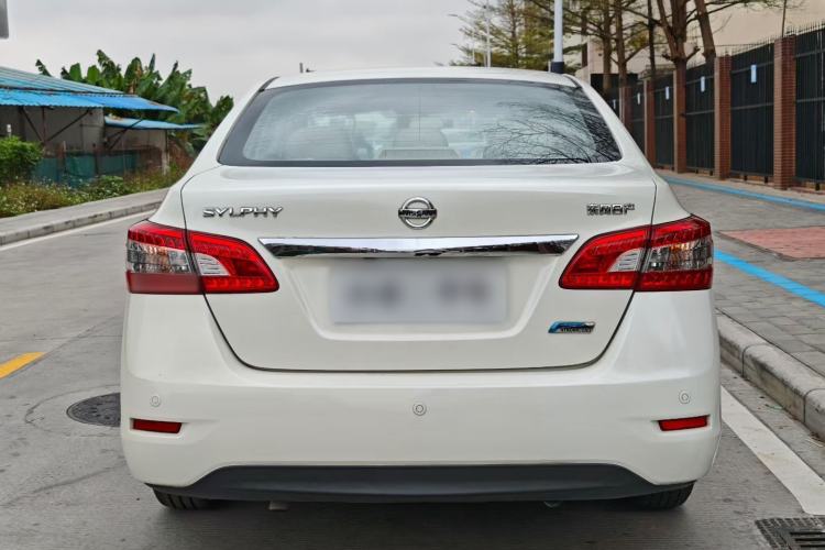 Used Nissan Sylphy 2014 1.6XV CVT Deluxe Edition Exterior 4