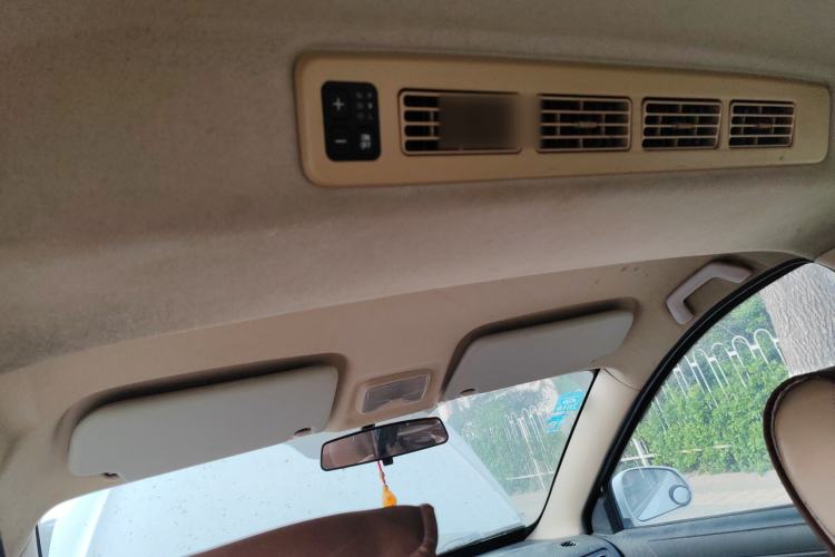 Used Dongfeng Fengon 370 2016 1.5L Manual Standard Model II 7 Seats Headliner