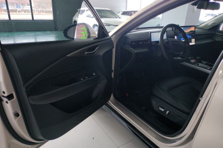 Used Wuling Xingguang 2024 Co-Creation Edition 510 Advanced Model