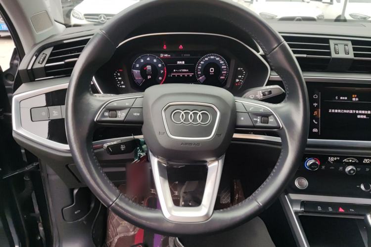 Used Audi Q3 2021 35 TFSI Advanced Style Edition Steering Wheel