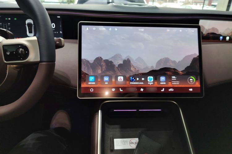 Used Avatr 11 2023 HarmonyOS Version Smart Enjoyment Upgrade Model 90-Degree Rear-Wheel Drive Edition