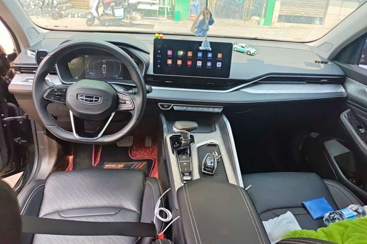 Used Geely Auto Preface 2023 2.0TD Luxury Version Center Console