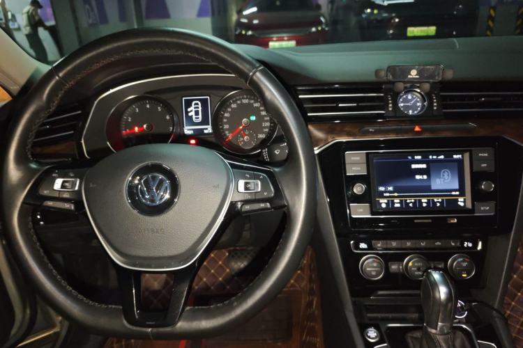 Used Volkswagen Magotan 2018 Facelift 330TSI DSG Luxury Model