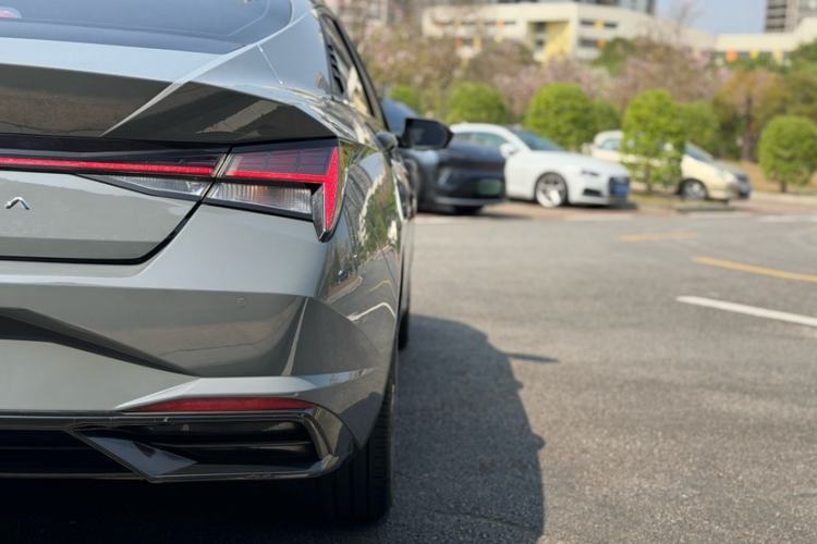 Used Hyundai Elantra 2021 1.5L CVT LUX Prestige Edition