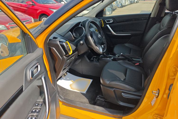 Used Dongfeng Aeolus AX4 2017 1.6L DCT Trendy Style
