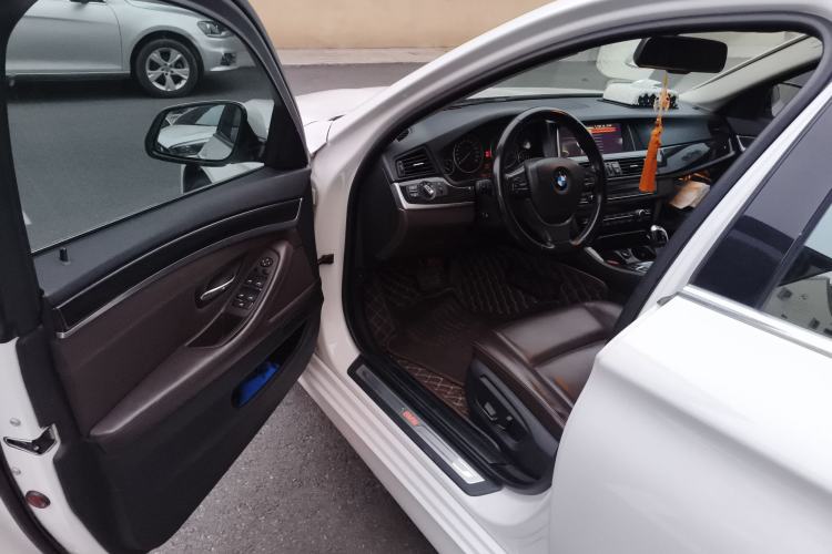 Used BMW 5 Series 2014 525Li Luxury Design Package
