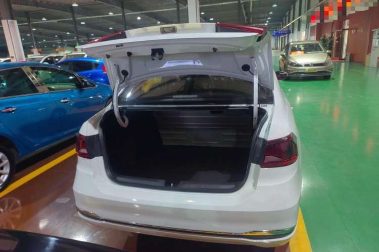 Used Jetta VA3 2019 1.5L Automatic Enjoyment Edition Trunk