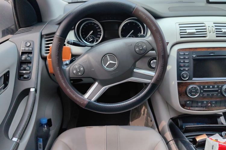 Used Mercedes-Benz R-Class 2010 R 350 L 4MATIC Grand Edition
