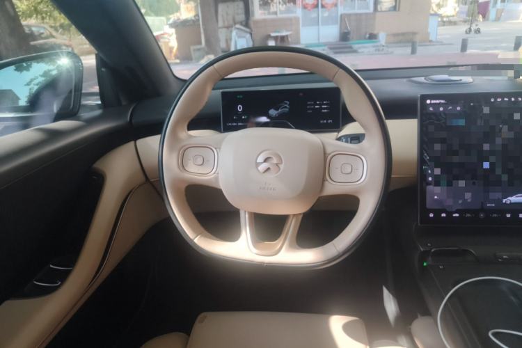 Used Nio ET5 2022 75 kWh Steering Wheel