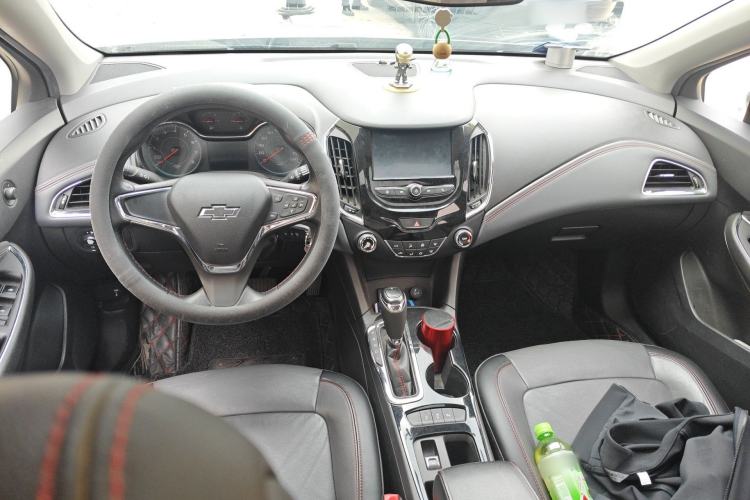 Used Chevrolet Cruze 2018 Redline 320 Automatic Xuanfeng Urban Edition Center Console