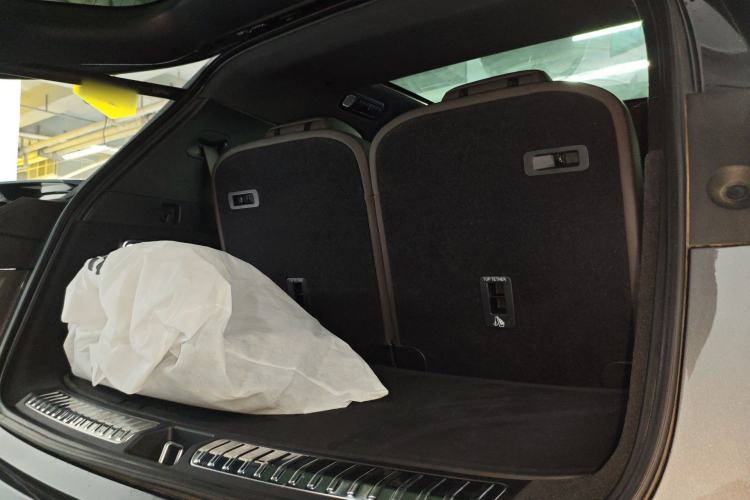 Used Li Auto L8 2023 Pro Model Trunk