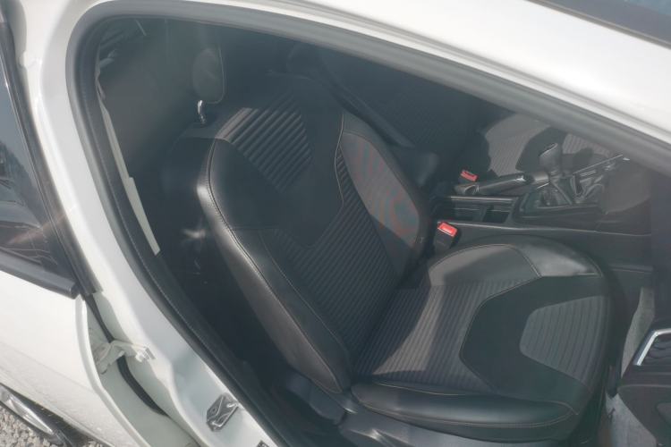 Used Ford Focus 2018 Hatchback Classic 1.6L Manual Fashion Edition SmartDrive Version
