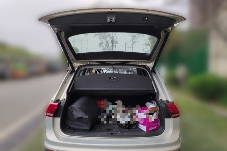 Used Volkswagen Tiguan L 2019 Revised 330TSI Automatic Two-Wheel Drive Smart & Luxury Edition China VI Standard Trunk