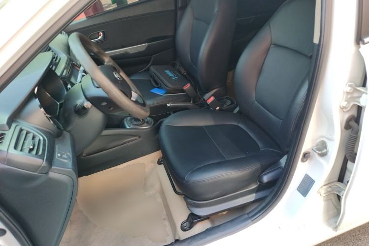 Used Kia K2 2012 Sedan 1.4L MT GLS Commemorative Edition Left Front Seat