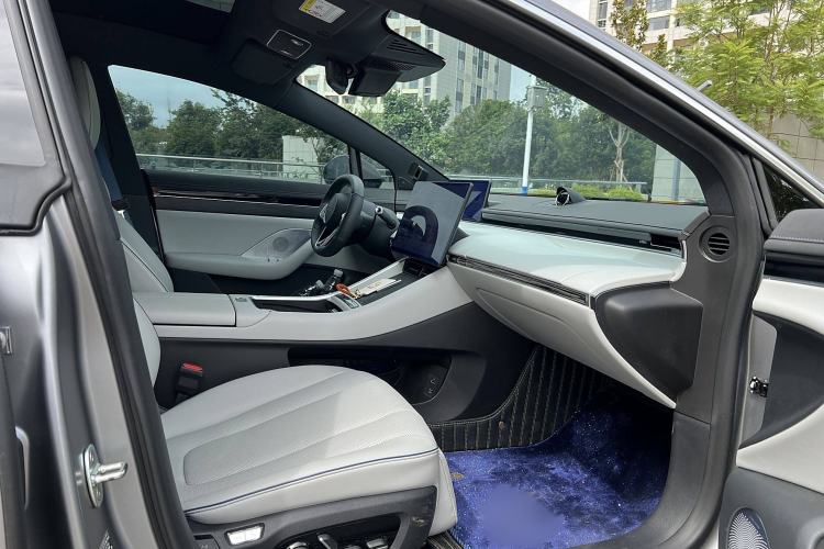 Used Hima Luxeed S7 2024 Max
