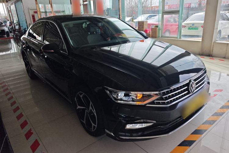 Used Volkswagen Magotan 2023 2 Million Units Limited Edition 330TSI DSG Leading Version